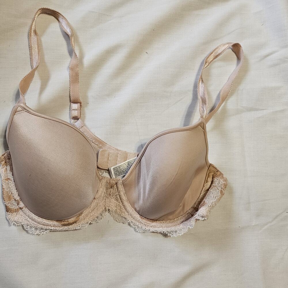 Wacoal 32C Bra Lace Affair Contour Underwire Back Closure 853256